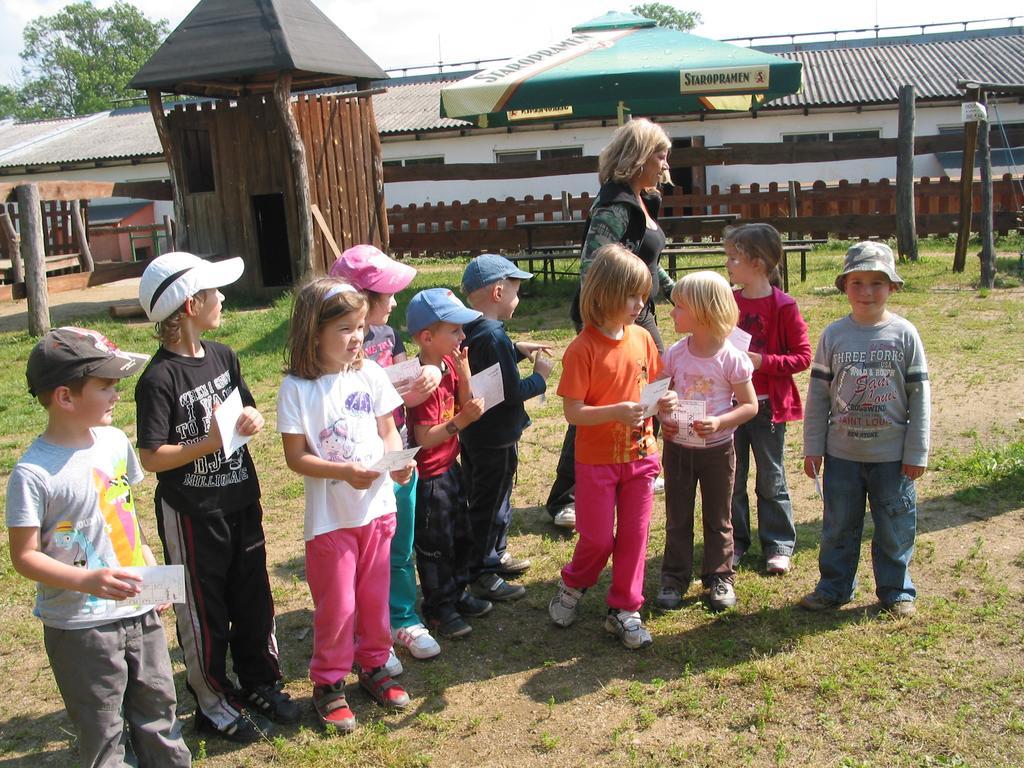 ZOOPARK Zelčín Vila Mělník Exterior foto