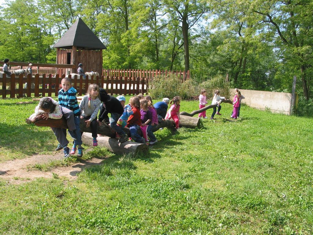 ZOOPARK Zelčín Vila Mělník Exterior foto