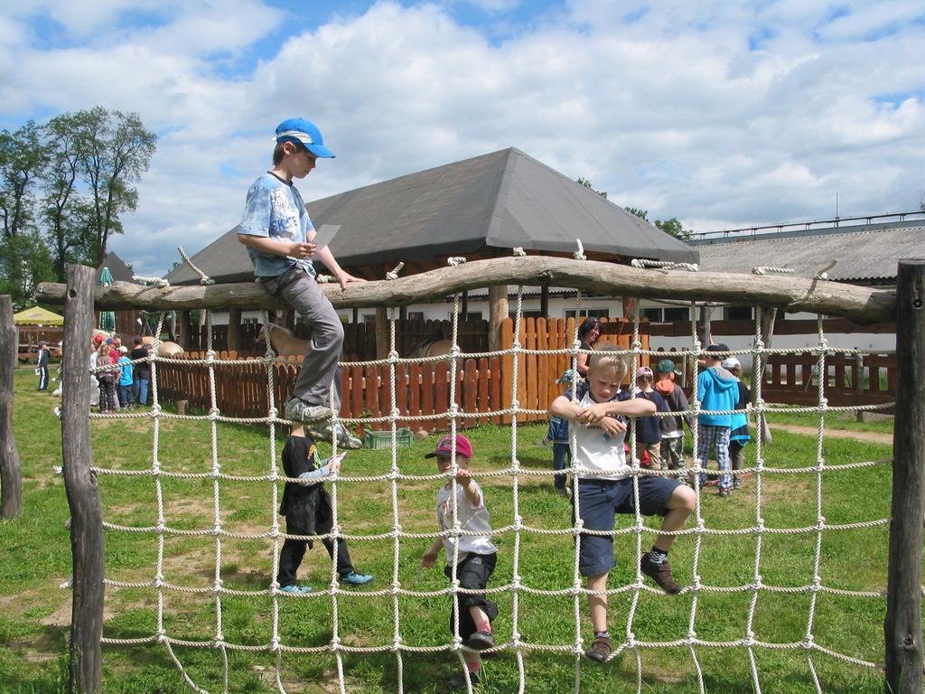 ZOOPARK Zelčín Vila Mělník Exterior foto